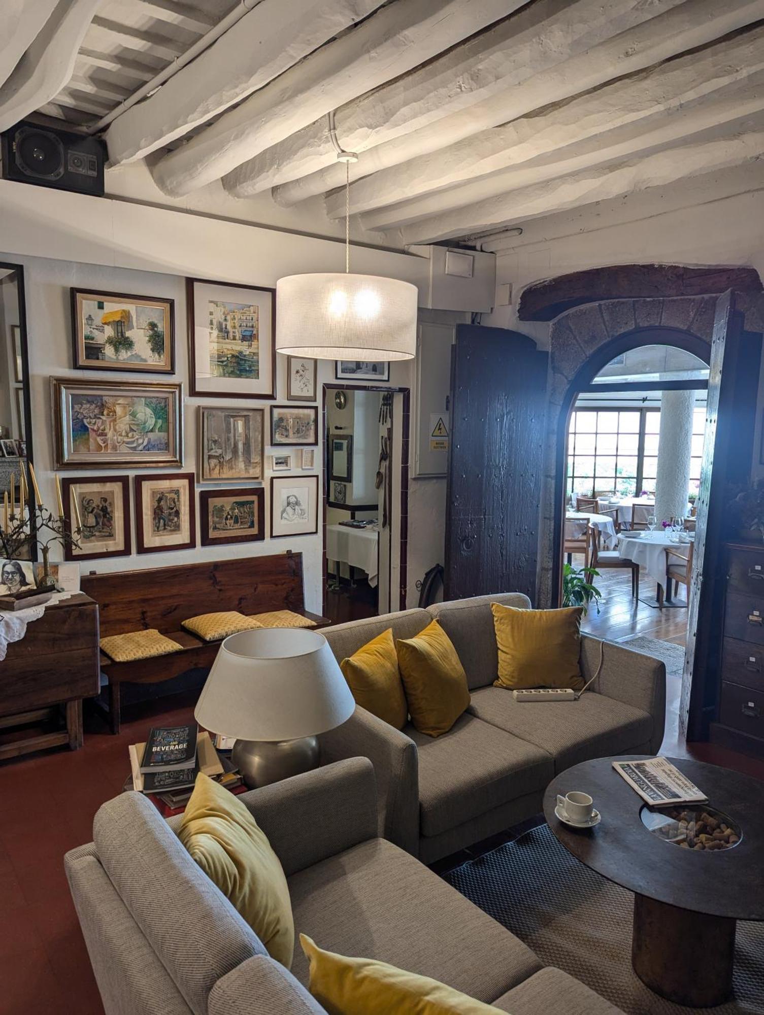 Hostal De La Placa - Hotel Boutique 卡布里尔斯 外观 照片