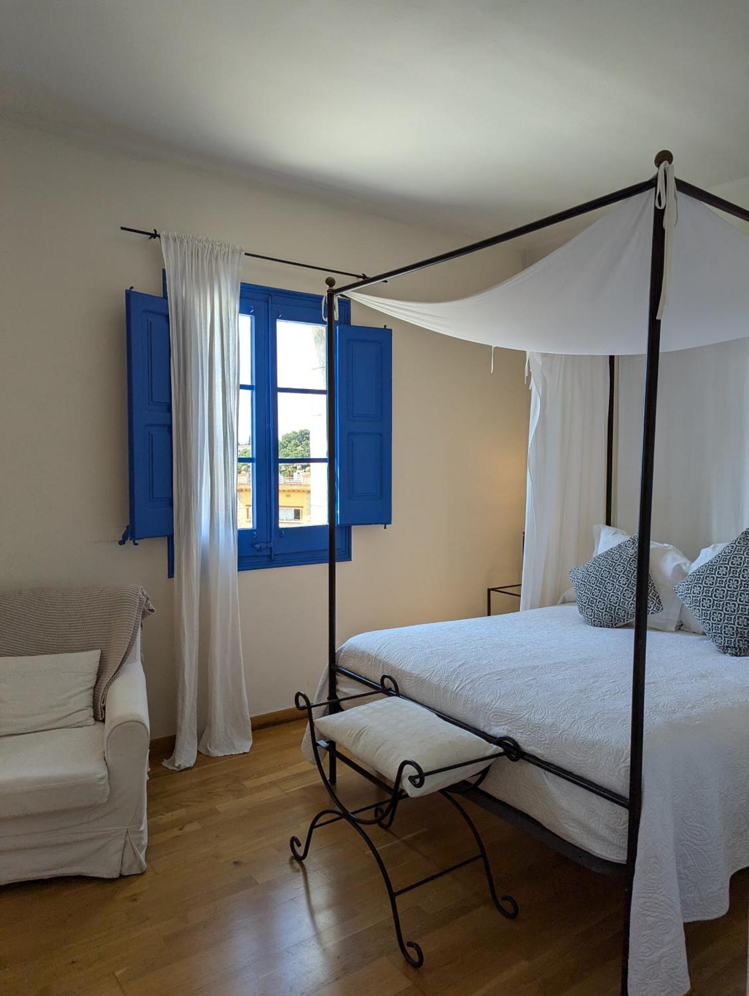 Hostal De La Placa - Hotel Boutique 卡布里尔斯 外观 照片